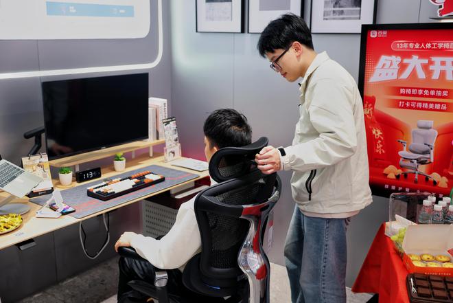 开业4小时销售额突破6万开元棋牌试玩西昊坂田新店(图3)